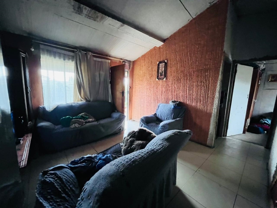 2 Bedroom Property for Sale in Bloemside 2 Free State